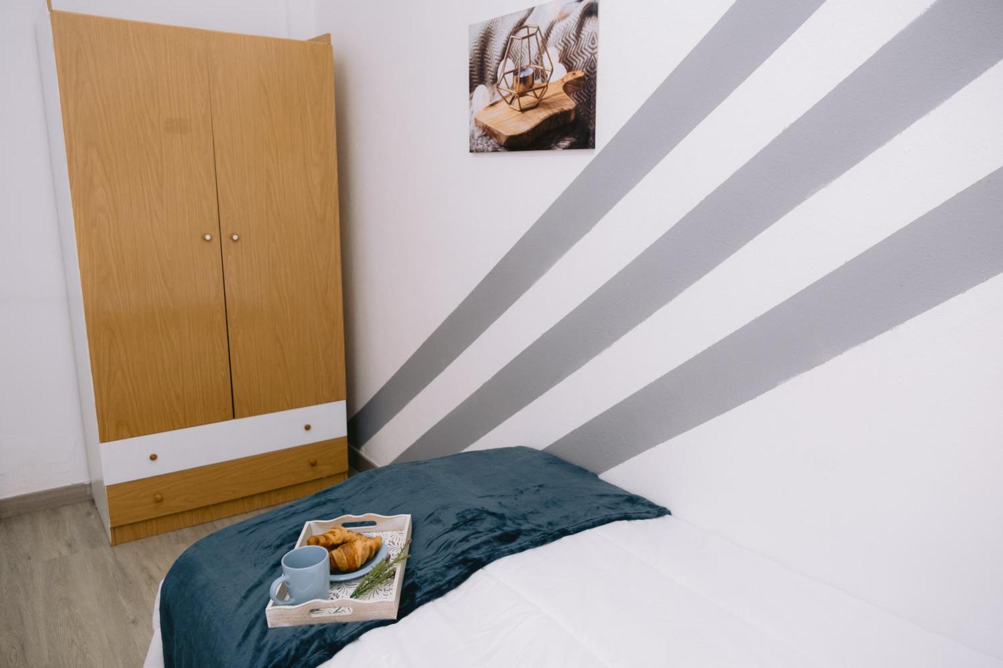 Hotel Piso Compartido Delyrent, Renfe Jaén Zewnętrze zdjęcie