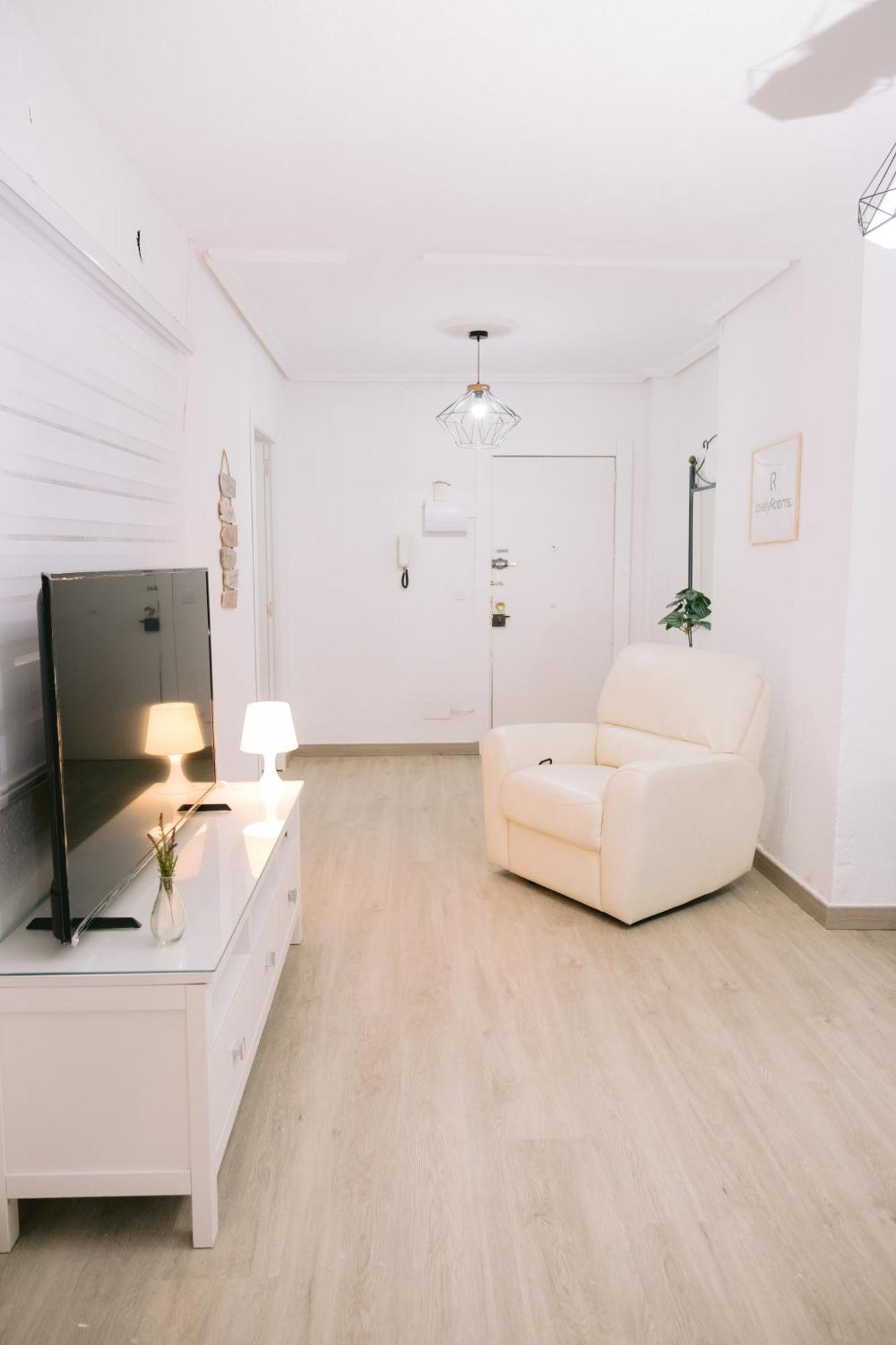 Hotel Piso Compartido Delyrent, Renfe Jaén Zewnętrze zdjęcie
