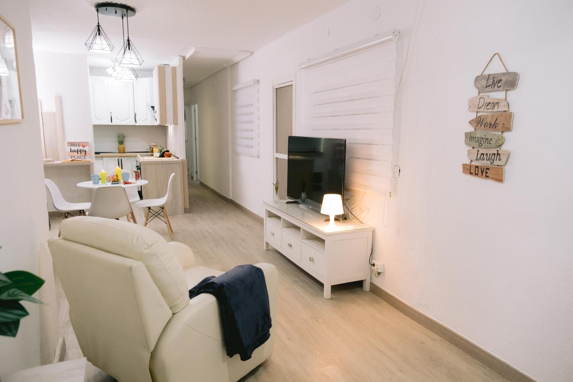 Hotel Piso Compartido Delyrent, Renfe Jaén Zewnętrze zdjęcie